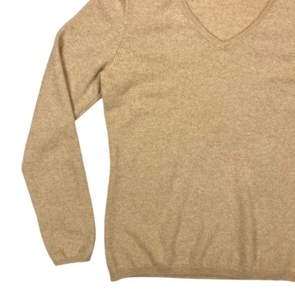 Charter Club Cashmere Sweater Women Size Medium Brown V Neck Ultra Soft Pullover - Picture 3 of 13